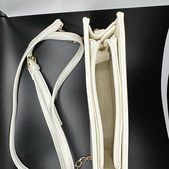 Guess handbag - Picture 2 of 2